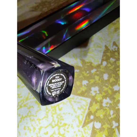 Huda Beauty Lip Strobe - Moody - NIB - Strobing Metallic Lip Gloss - Purple - Picture 11 of 11